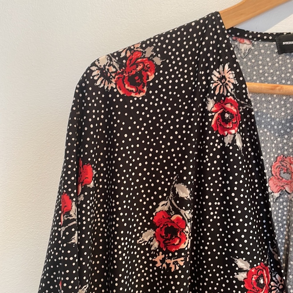 Floral Short Kimono Blouse- Black/Red